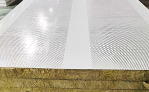 沖孔吸音夾芯板技術(shù)革新，引領(lǐng)聲學(xué)材料市場新風(fēng)尚